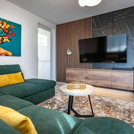 Mountain View Terrace Oasis