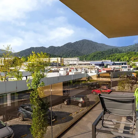 Mountain View Terrace Oasis Брашов
