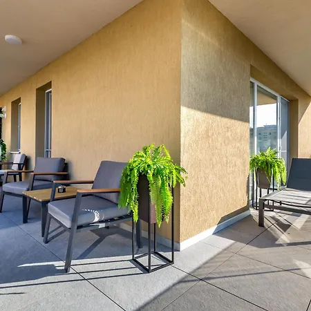 Mountain View Terrace Oasis