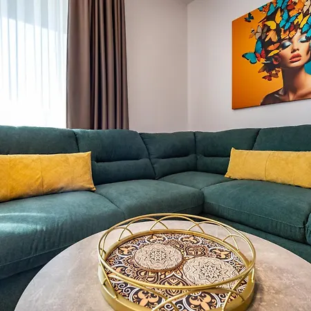 Mountain View Terrace Oasis With Parking And Ac *