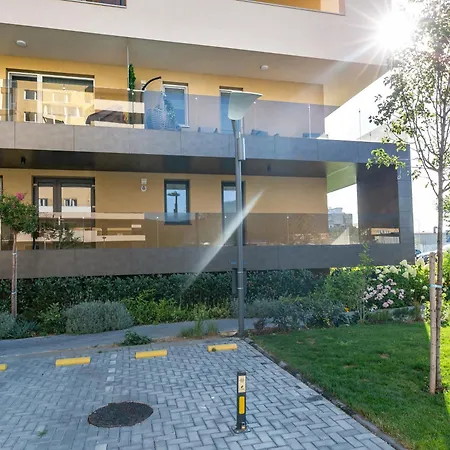 Mountain View Terrace Oasis With Parking And Ac *