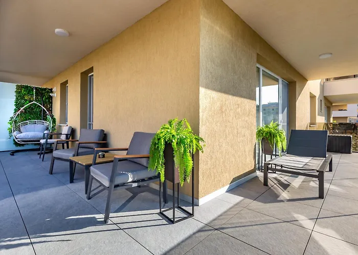 Mountain View Terrace Oasis